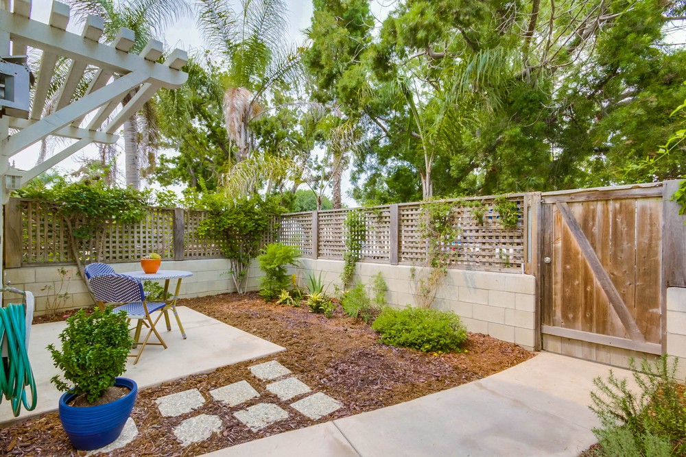 Virtual tour photo 8 of 59 for 1551 Felspar St