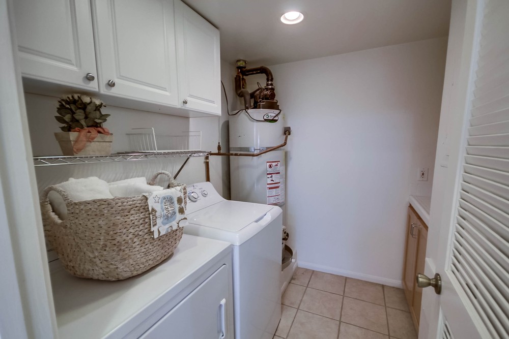 Virtual tour photo 25 of 59 for 1551 Felspar St
