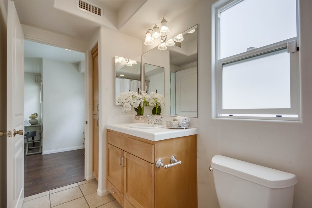 Virtual tour photo 34 of 59 for 1551 Felspar St