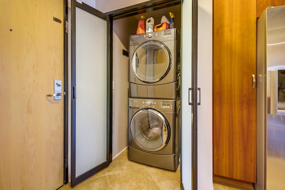 Virtual tour photo 31 of 39 for 1551 Fourth Ave #505