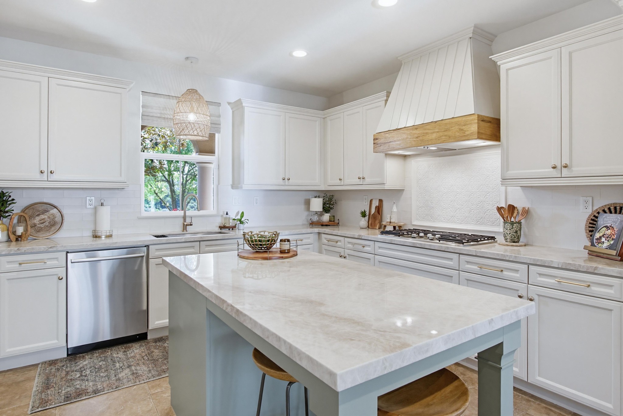 Virtual tour photo 16 of 55 for 15532 Paseo Del Sur