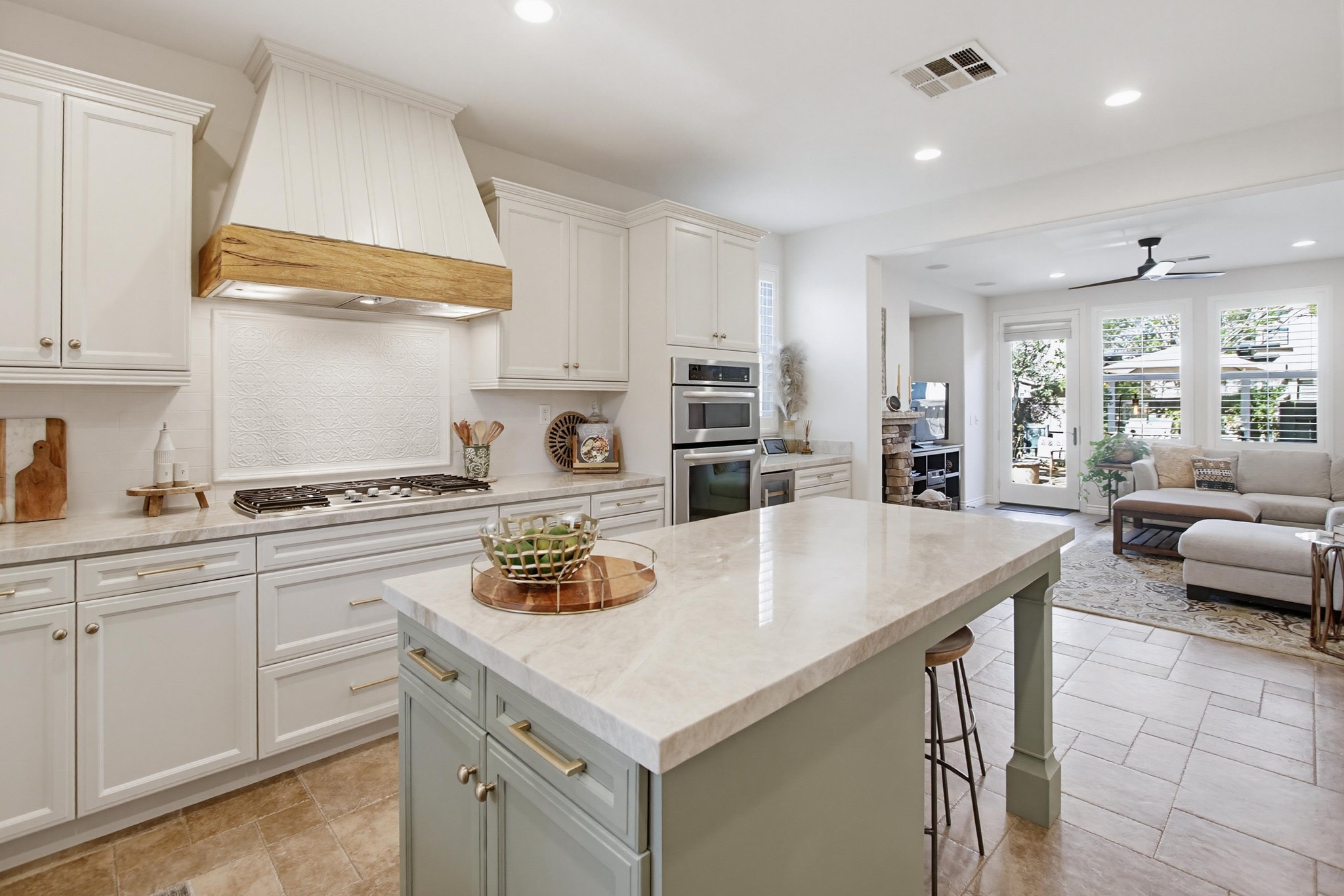 Virtual tour photo 17 of 55 for 15532 Paseo Del Sur