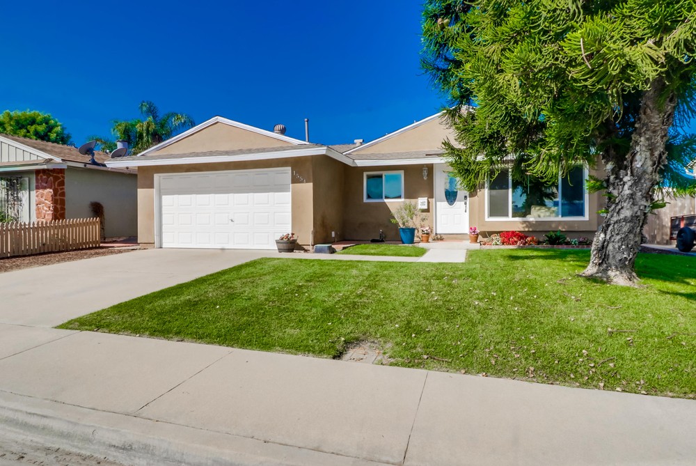 Virtual tour photo 3 of 48 for 1554 Arequipa St