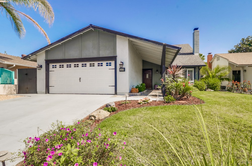 Virtual tour photo 3 of 53 for 15570 Paseo Jenghiz