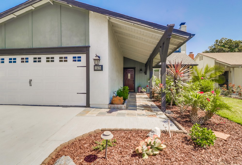 Virtual tour photo 5 of 53 for 15570 Paseo Jenghiz