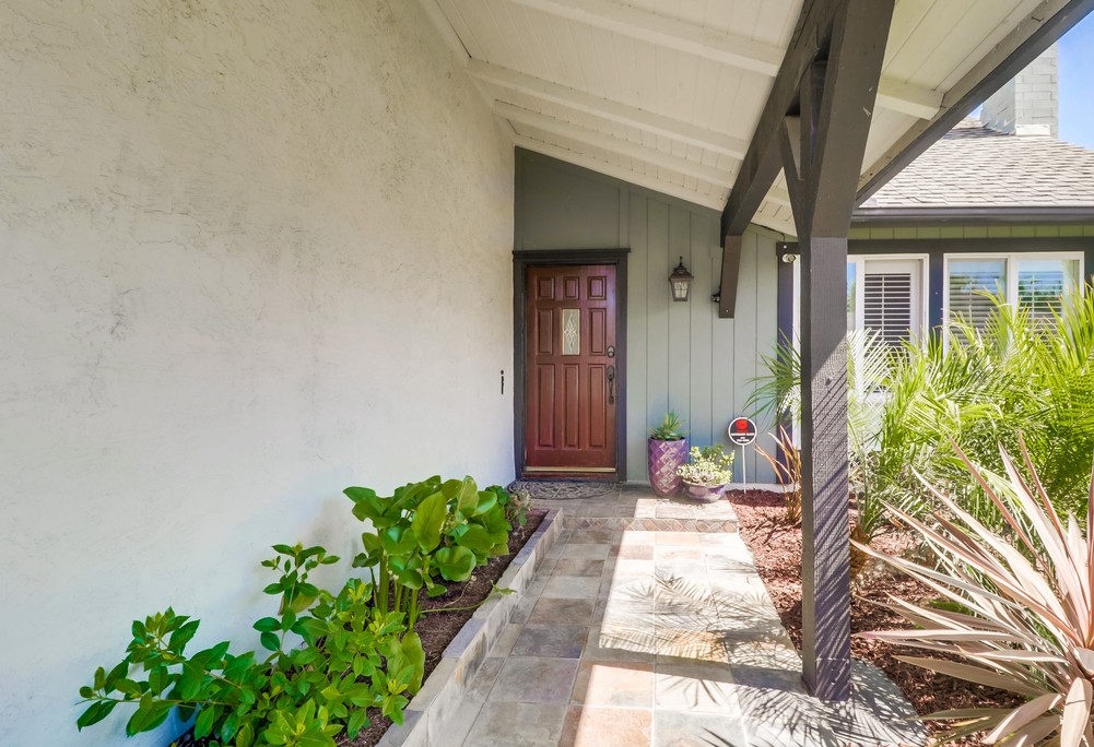 Virtual tour photo 6 of 53 for 15570 Paseo Jenghiz