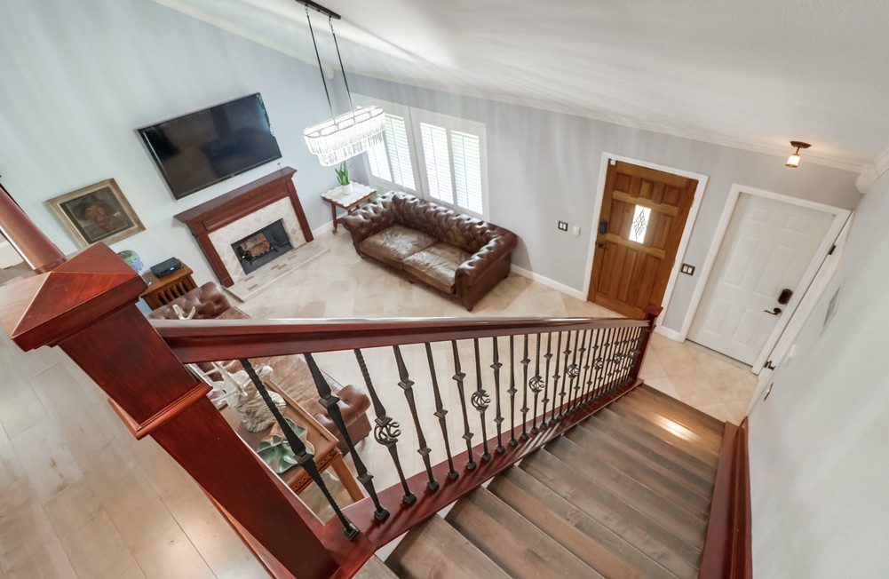 Virtual tour photo 28 of 53 for 15570 Paseo Jenghiz