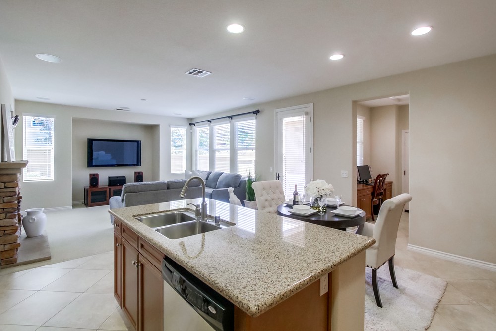 Virtual tour photo 18 of 50 for 15588 Paseo Del Sur