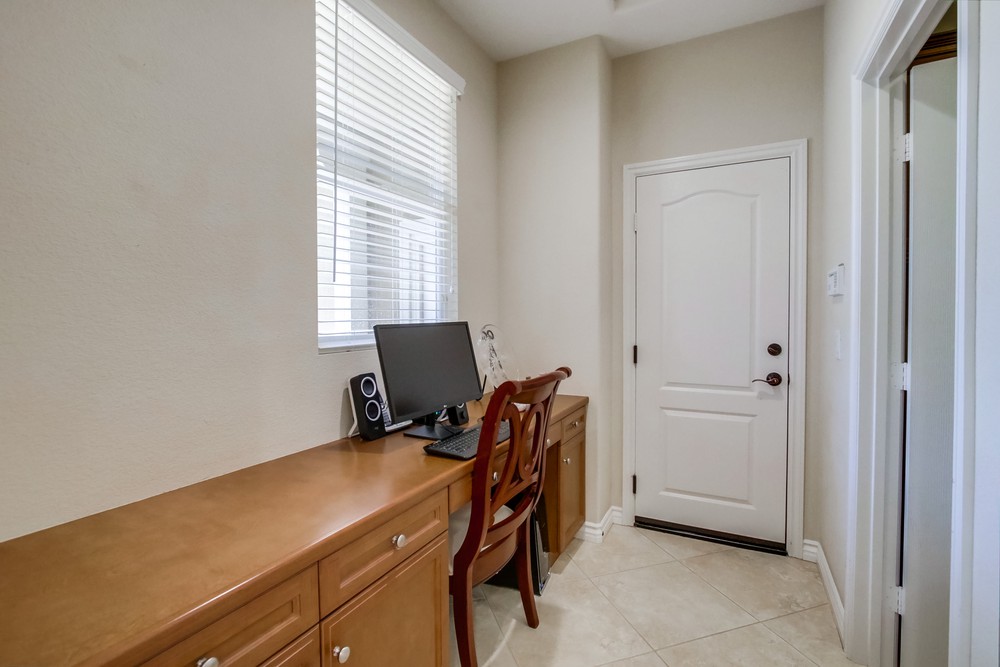 Virtual tour photo 23 of 50 for 15588 Paseo Del Sur