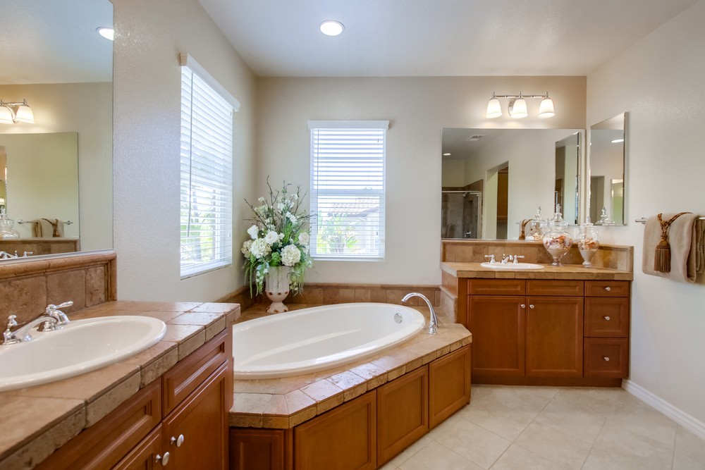 Virtual tour photo 37 of 50 for 15588 Paseo Del Sur