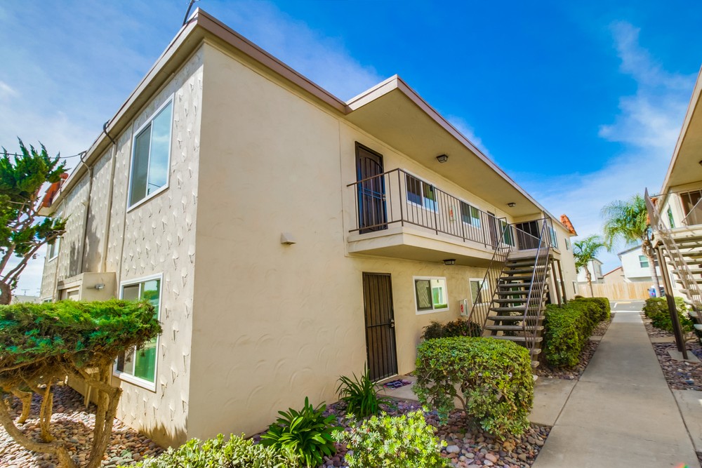 Virtual tour photo 1 of 68 for 1560 Coronado Ave