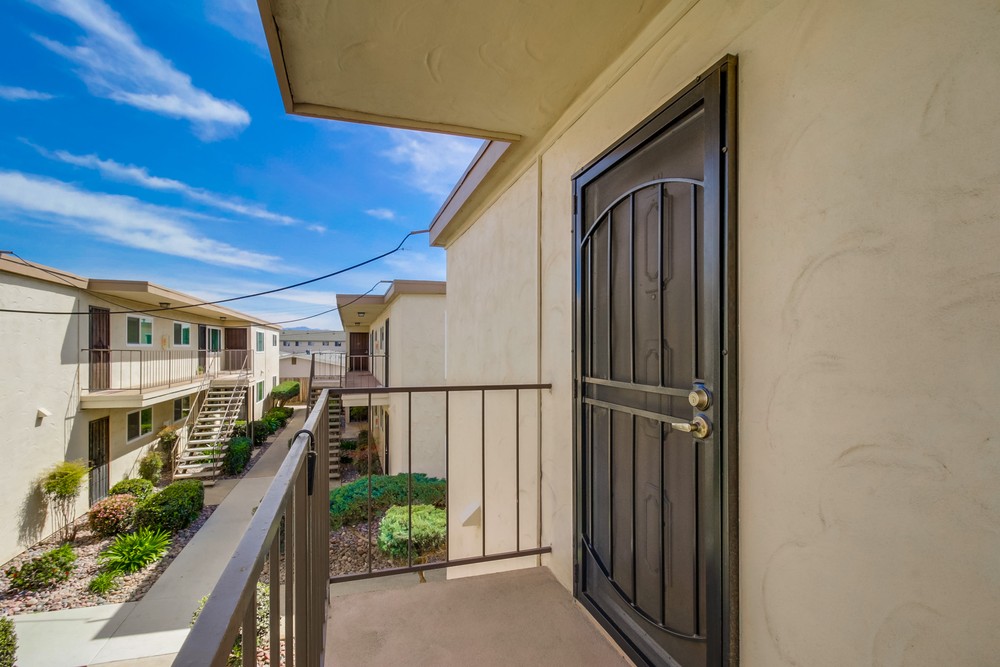 Virtual tour photo 4 of 68 for 1560 Coronado Ave