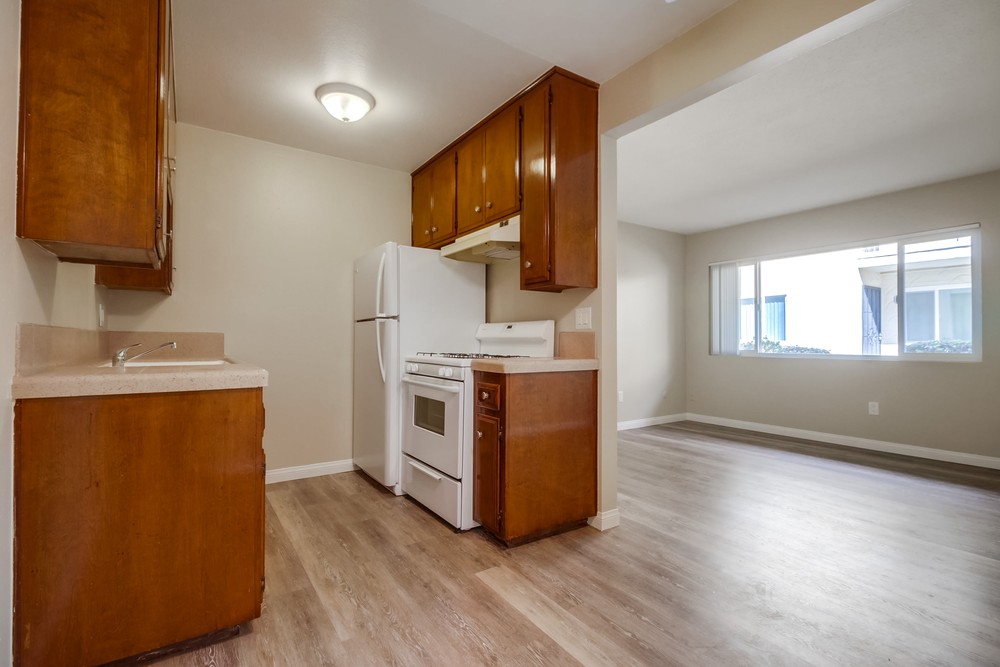 Virtual tour photo 11 of 68 for 1560 Coronado Ave