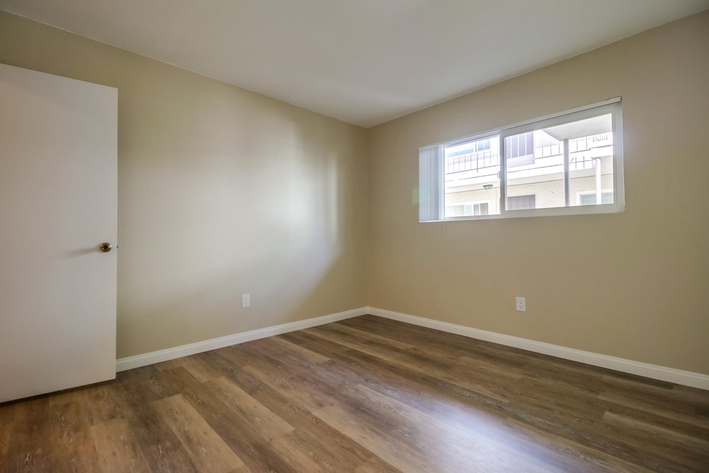 Virtual tour photo 17 of 68 for 1560 Coronado Ave