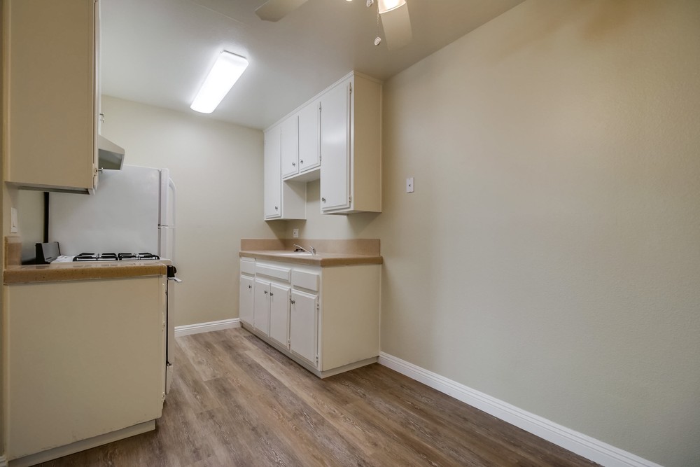 Virtual tour photo 26 of 68 for 1560 Coronado Ave