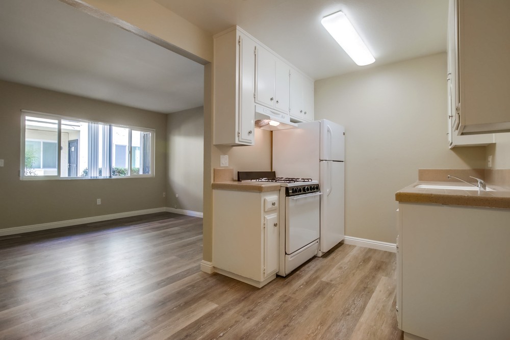 Virtual tour photo 27 of 68 for 1560 Coronado Ave