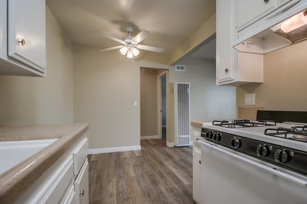 Virtual tour photo 29 of 68 for 1560 Coronado Ave