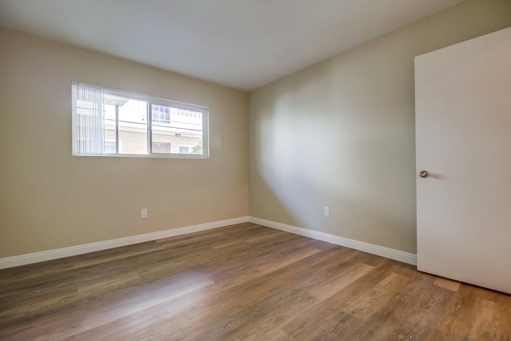 Virtual tour photo 31 of 68 for 1560 Coronado Ave
