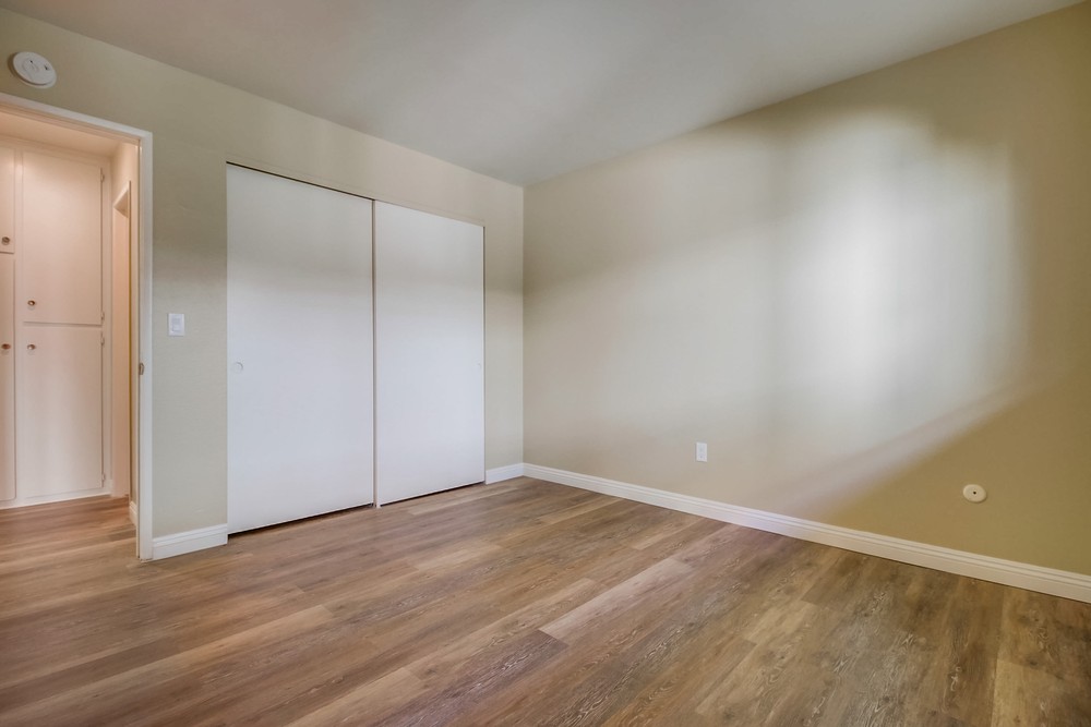 Virtual tour photo 32 of 68 for 1560 Coronado Ave
