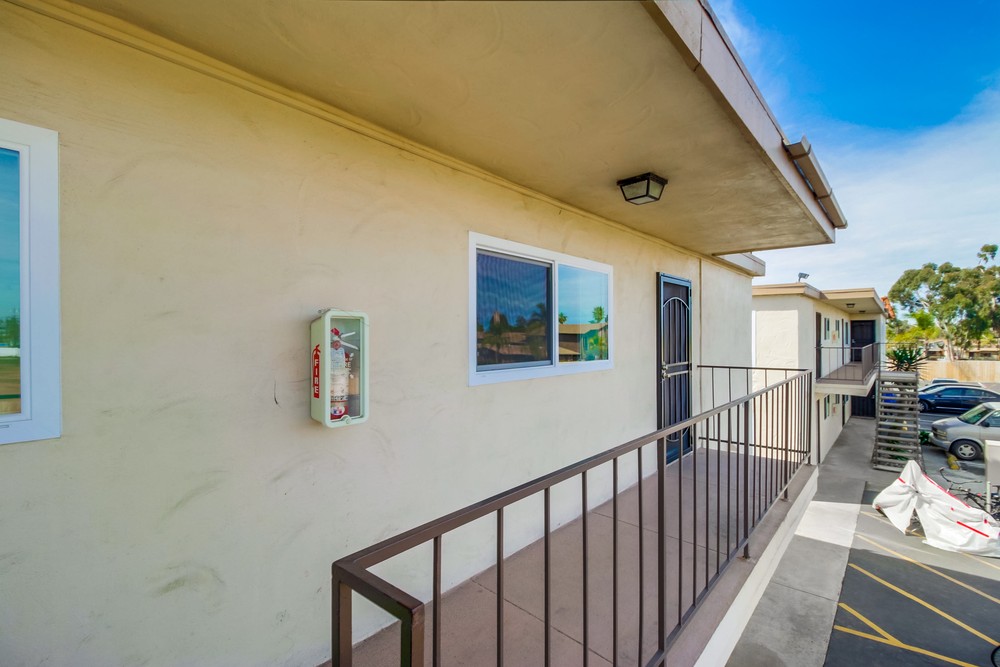 Virtual tour photo 47 of 68 for 1560 Coronado Ave
