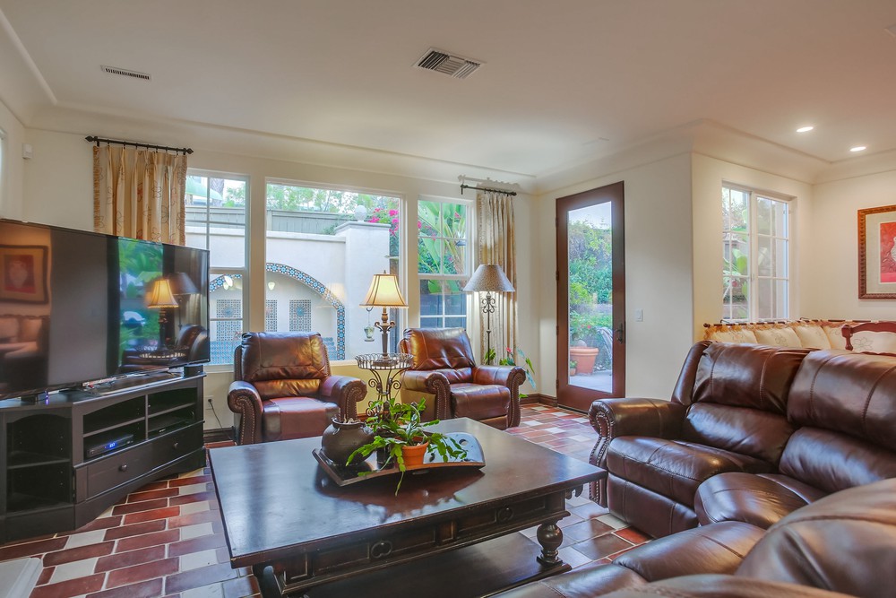 Virtual tour photo 31 of 103 for 15616 New Park Terrace