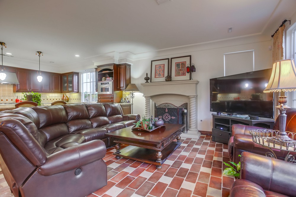 Virtual tour photo 33 of 103 for 15616 New Park Terrace