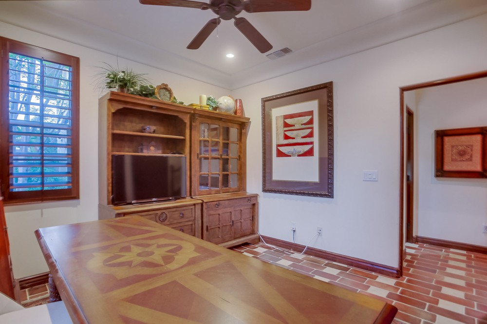 Virtual tour photo 44 of 103 for 15616 New Park Terrace