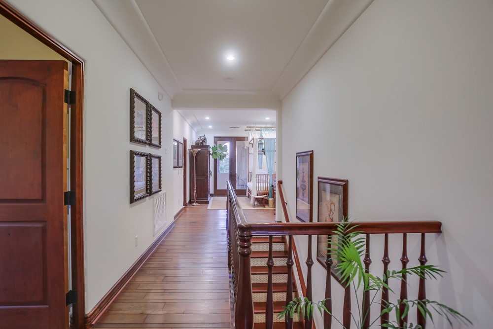 Virtual tour photo 48 of 103 for 15616 New Park Terrace