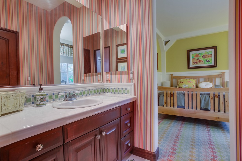 Virtual tour photo 78 of 103 for 15616 New Park Terrace