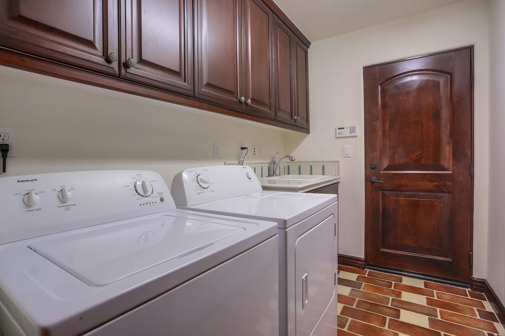 Virtual tour photo 79 of 103 for 15616 New Park Terrace