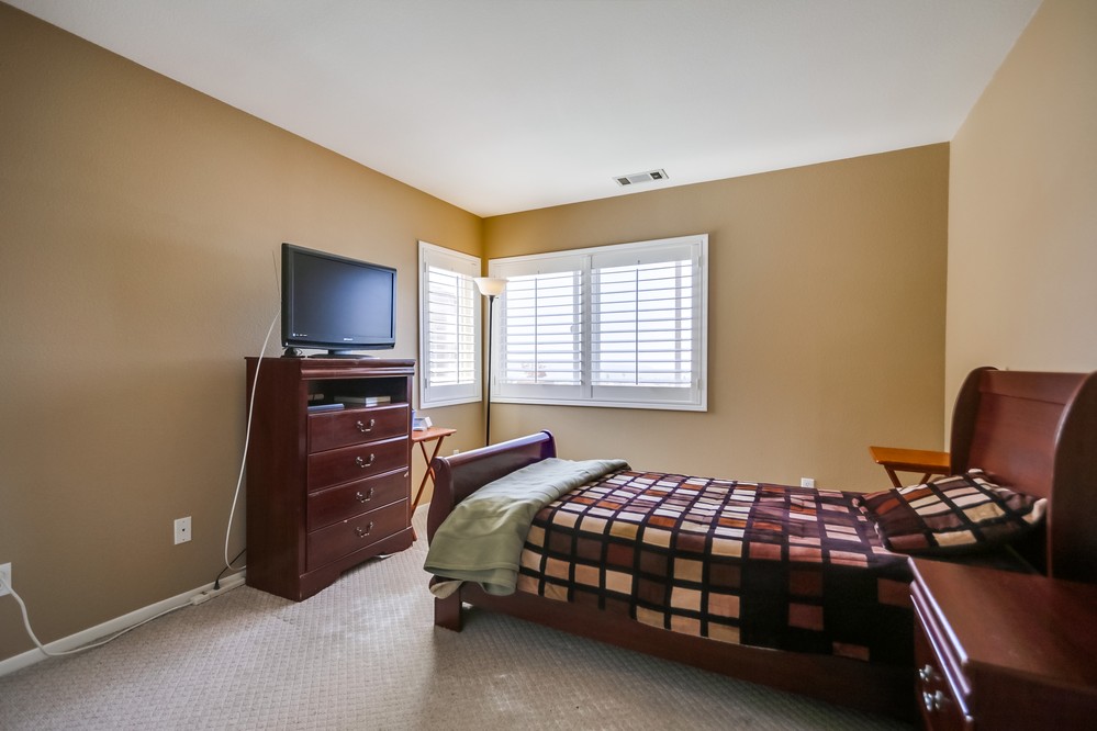 Virtual tour photo 23 of 37 for 1562 Masterson Lane