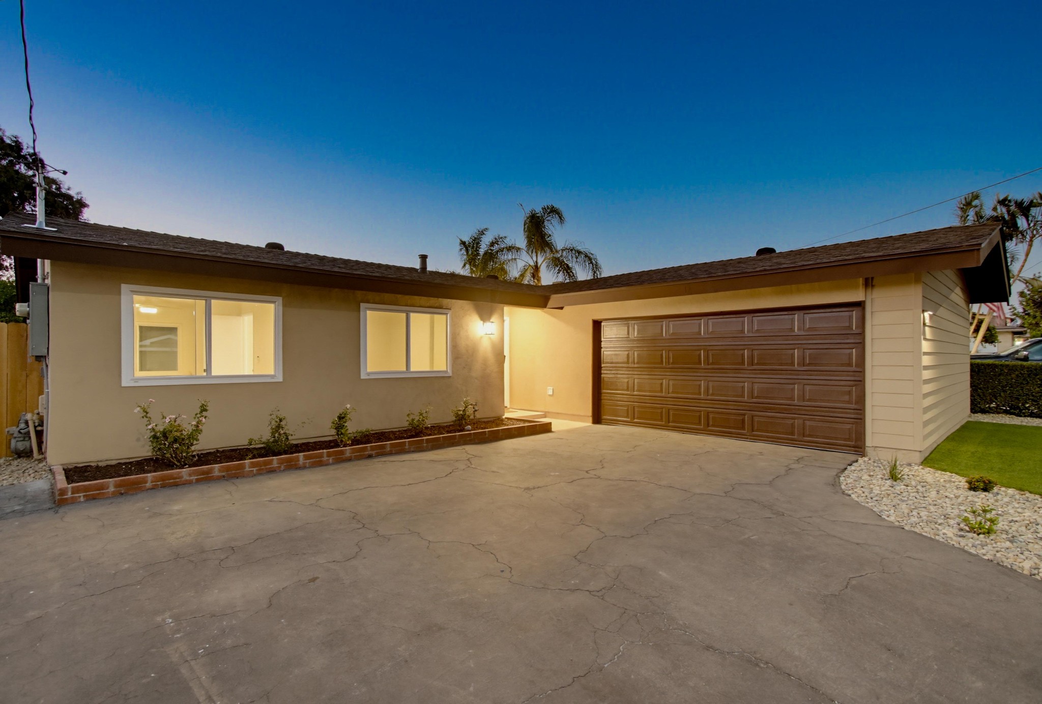 Virtual tour photo 5 of 63 for 1562 Oleander Ave