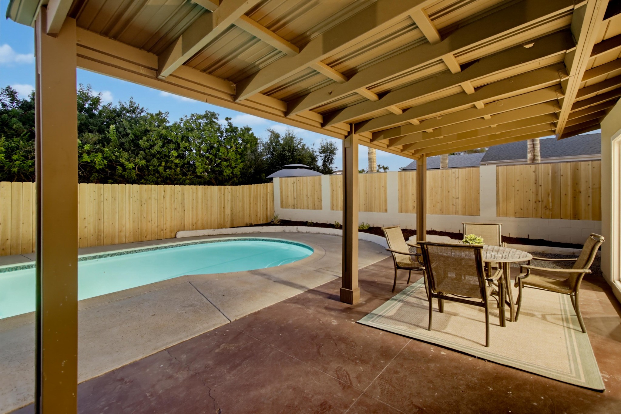 Virtual tour photo 7 of 63 for 1562 Oleander Ave