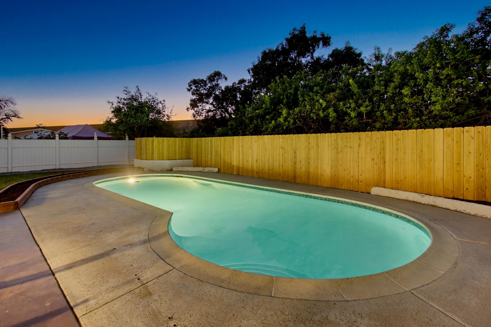 Virtual tour photo 9 of 63 for 1562 Oleander Ave