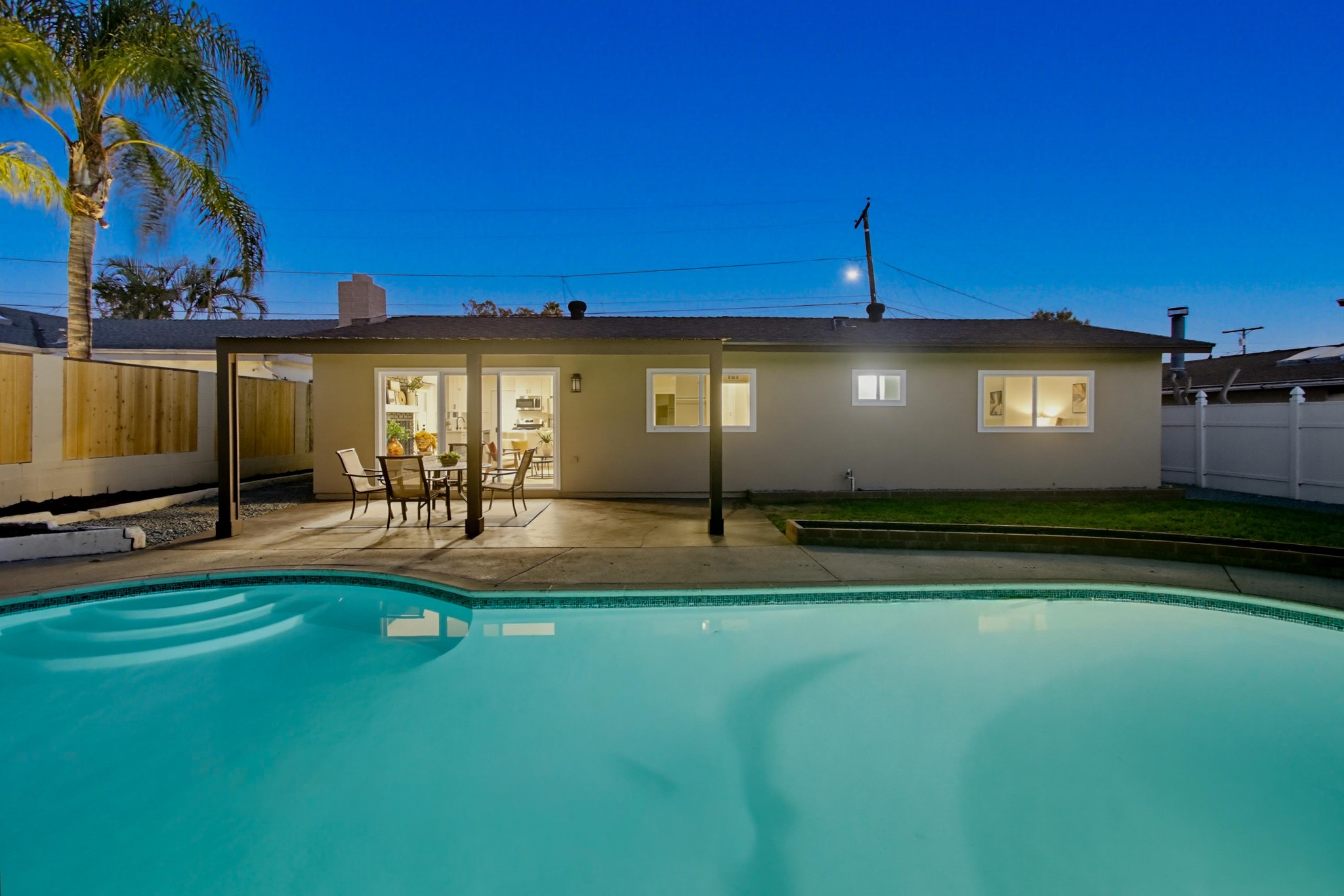 Virtual tour photo 12 of 63 for 1562 Oleander Ave