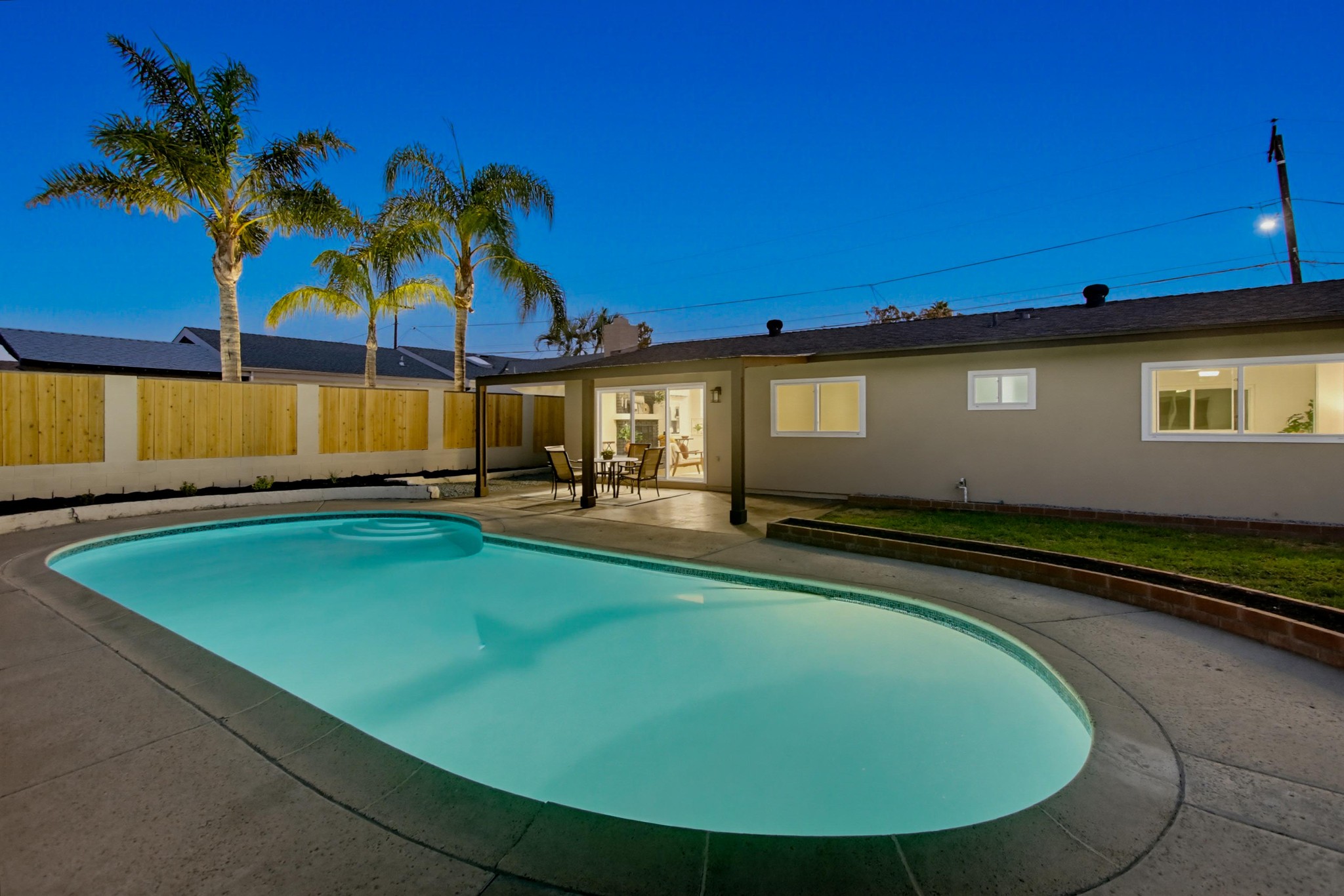 Virtual tour photo 13 of 63 for 1562 Oleander Ave