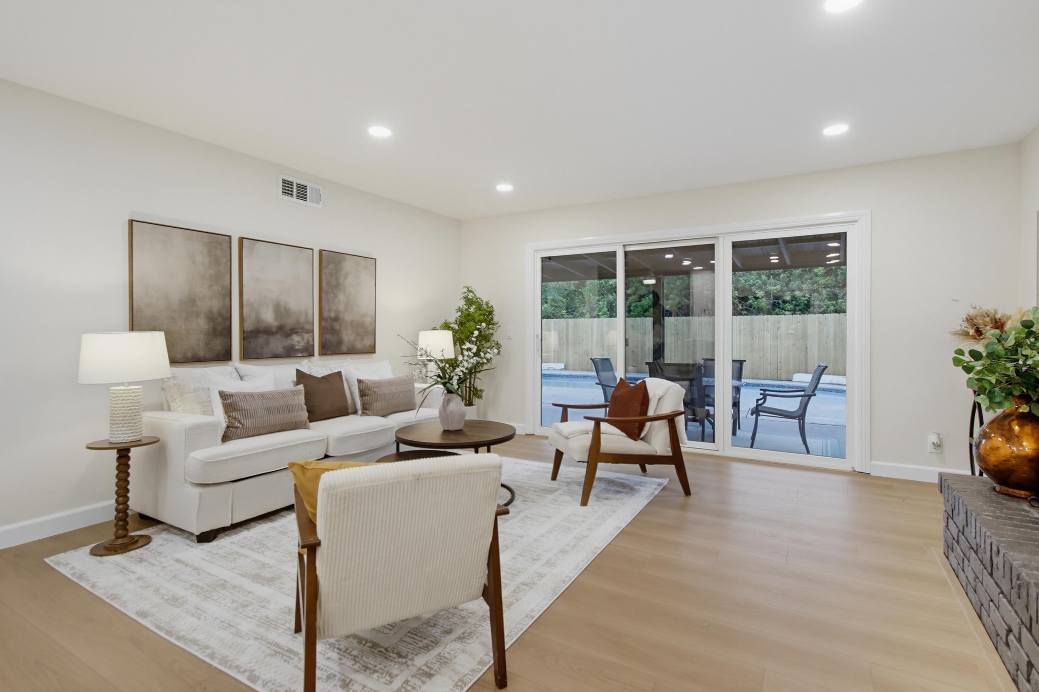 Virtual tour photo 19 of 63 for 1562 Oleander Ave