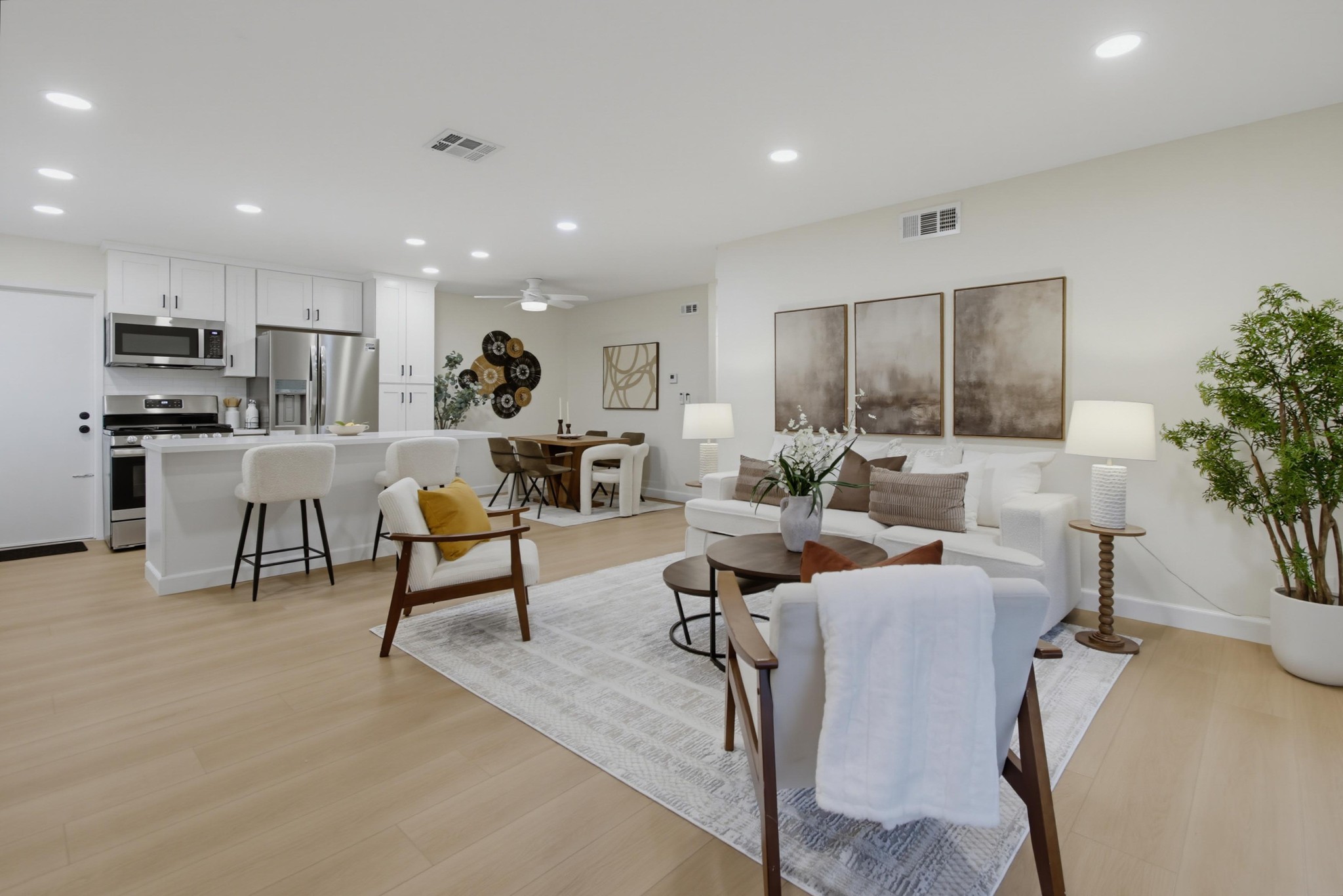 Virtual tour photo 20 of 63 for 1562 Oleander Ave