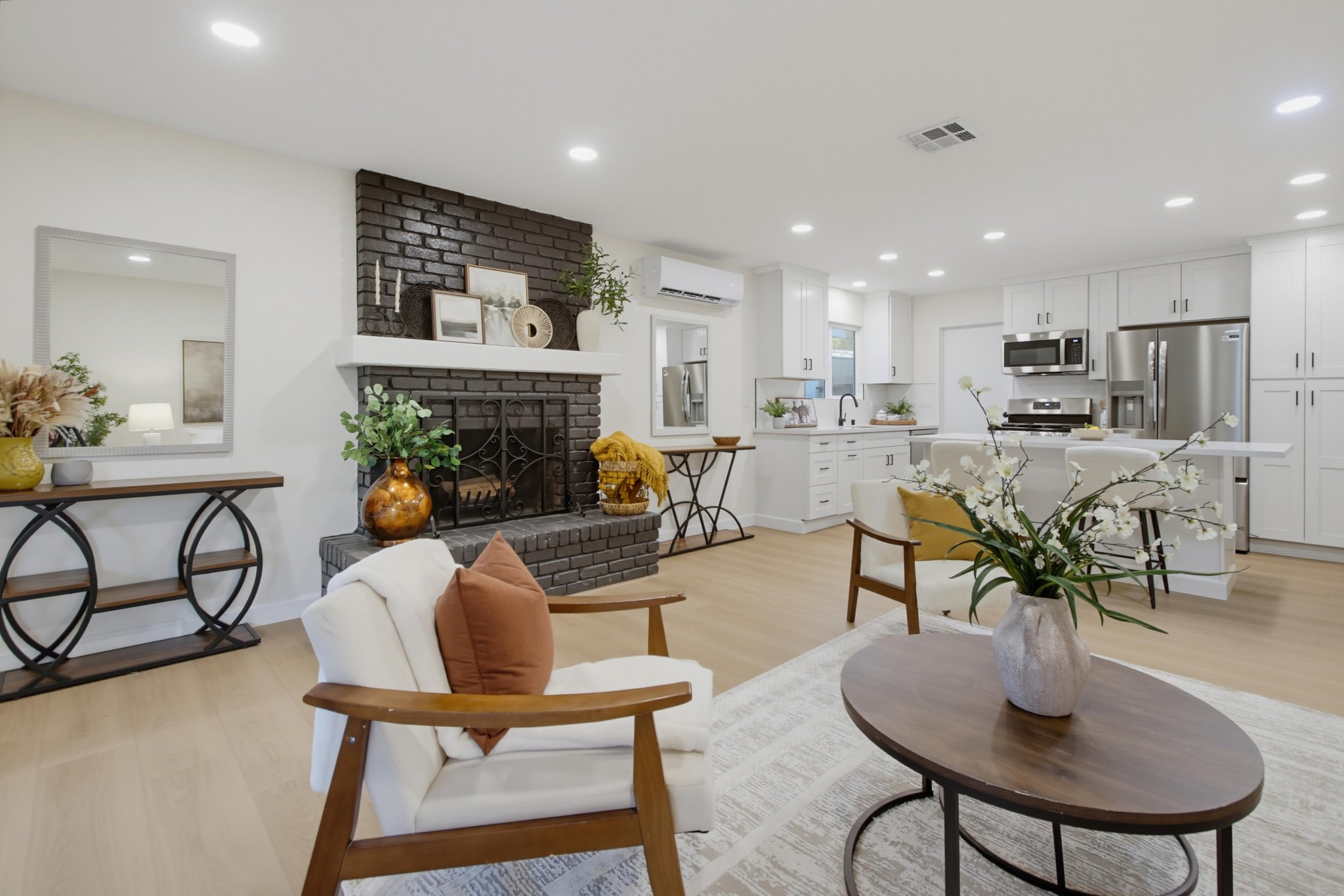 Virtual tour photo 21 of 63 for 1562 Oleander Ave