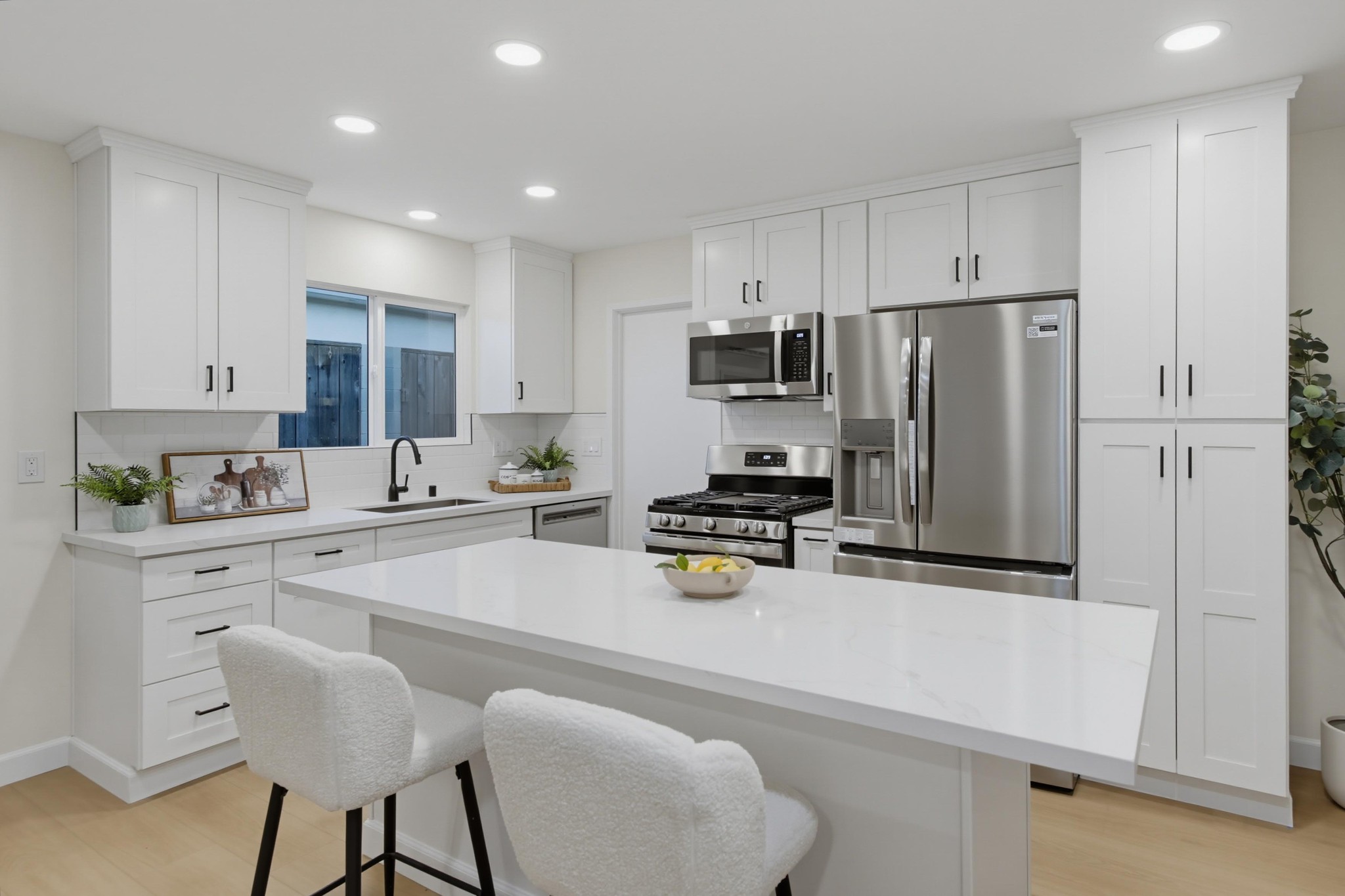Virtual tour photo 22 of 63 for 1562 Oleander Ave