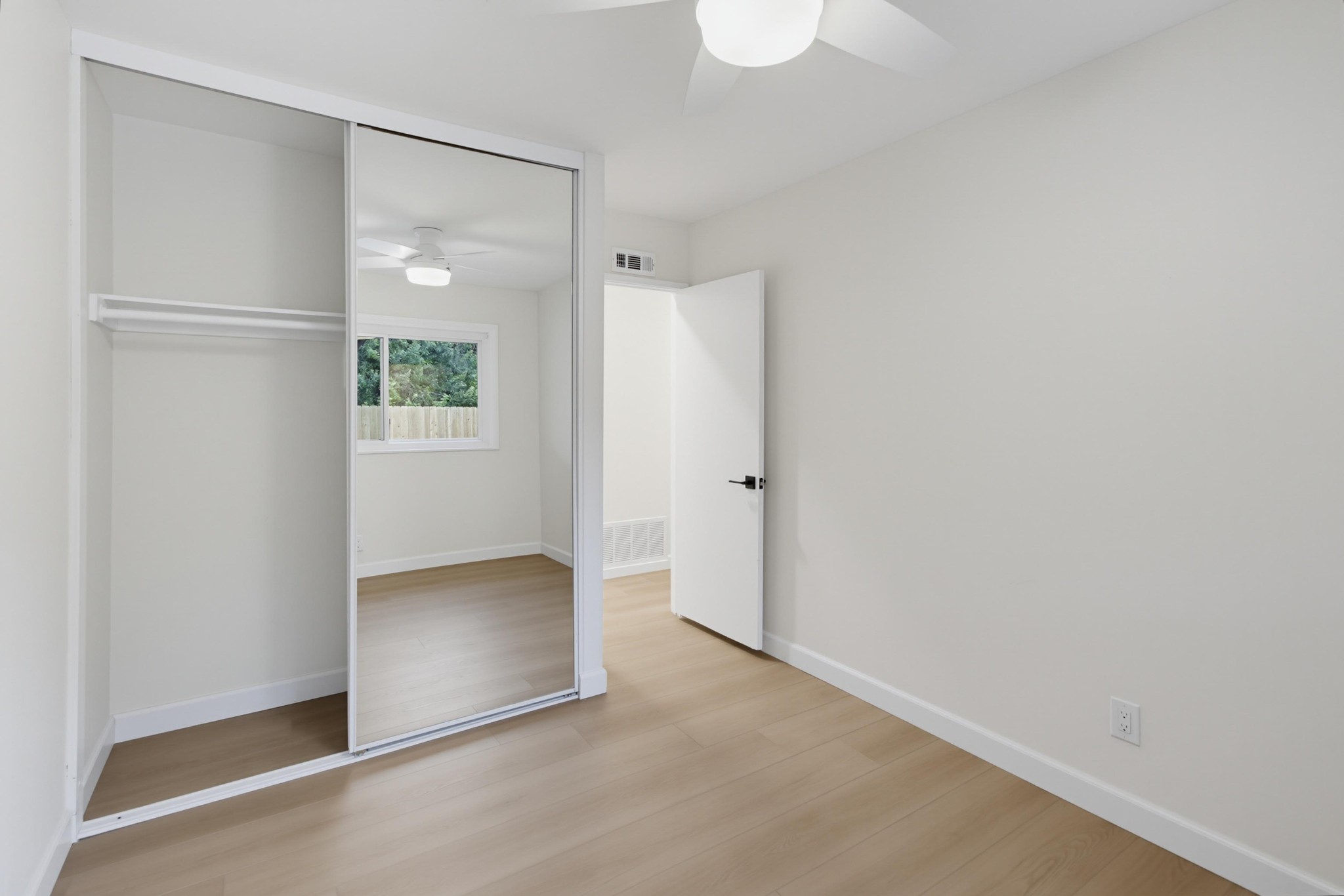 Virtual tour photo 29 of 63 for 1562 Oleander Ave