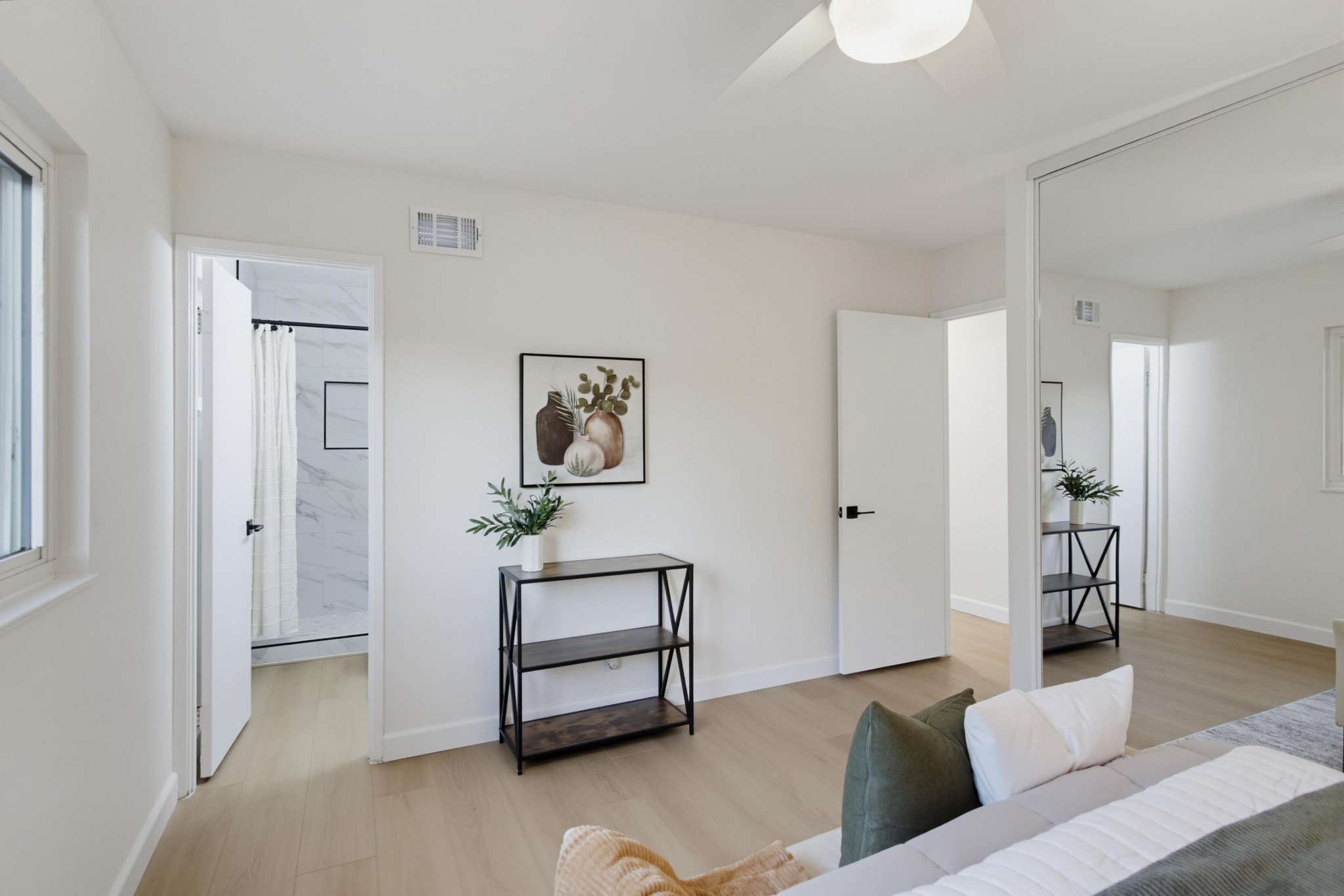 Virtual tour photo 36 of 63 for 1562 Oleander Ave