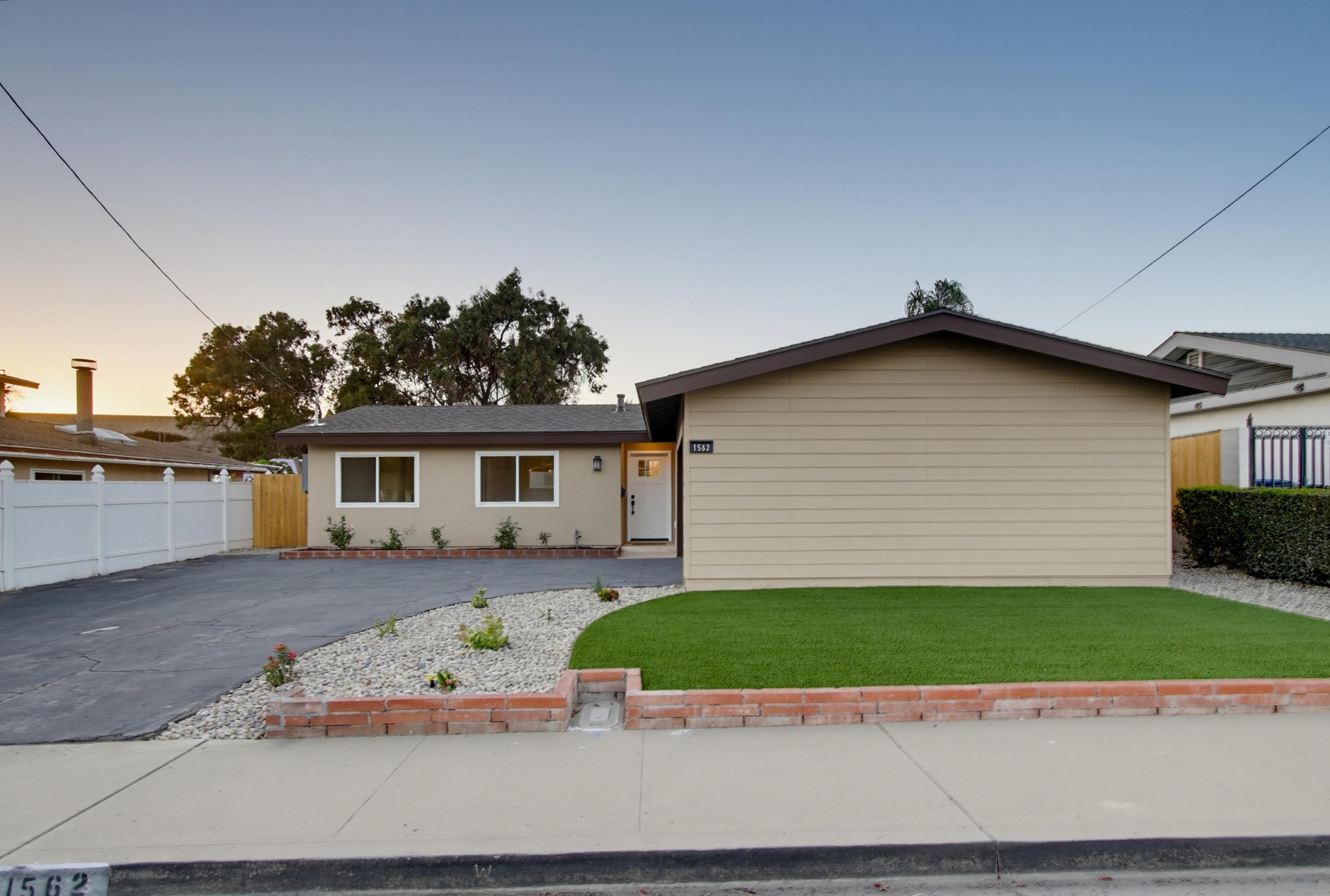 Virtual tour photo 47 of 63 for 1562 Oleander Ave