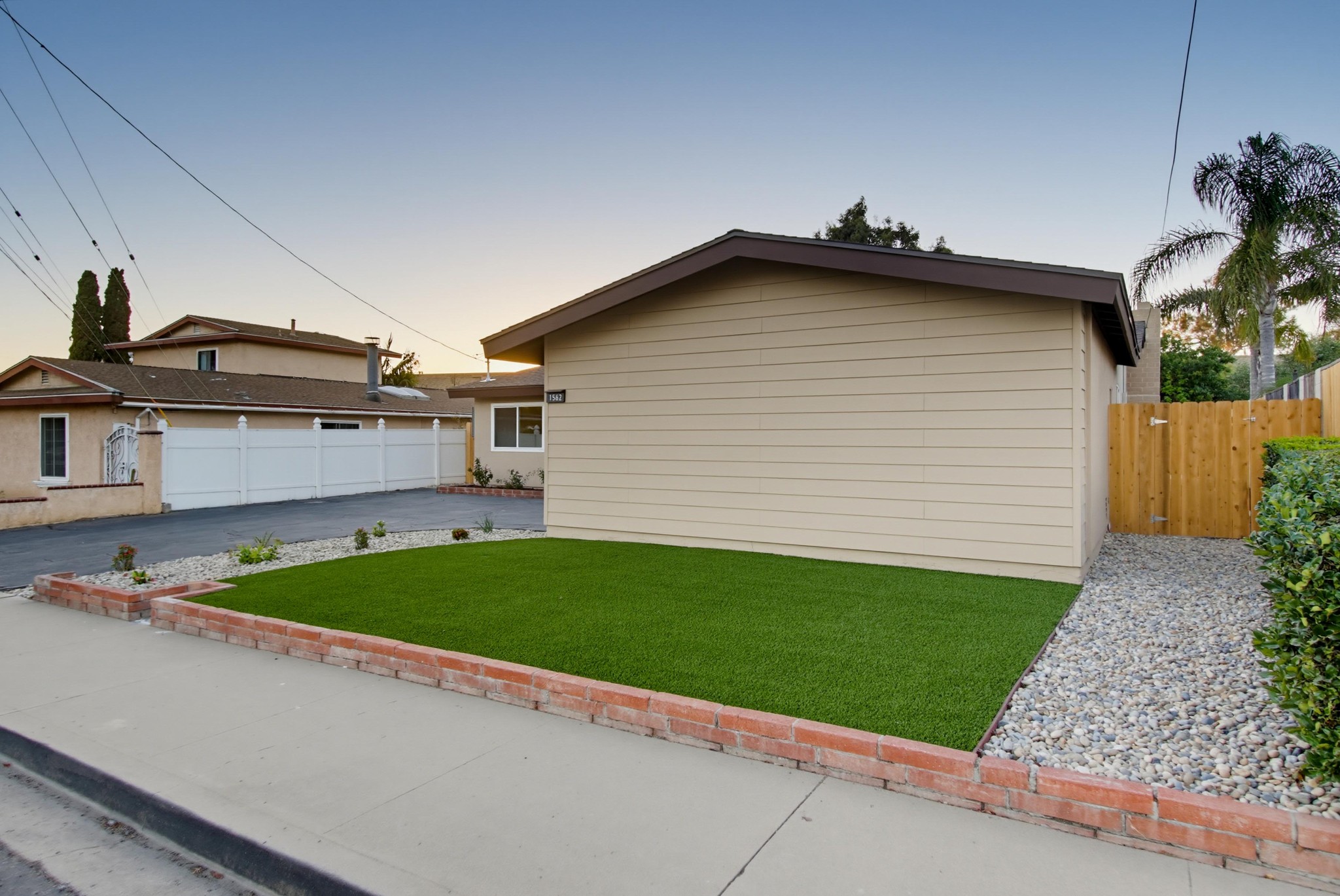 Virtual tour photo 48 of 63 for 1562 Oleander Ave