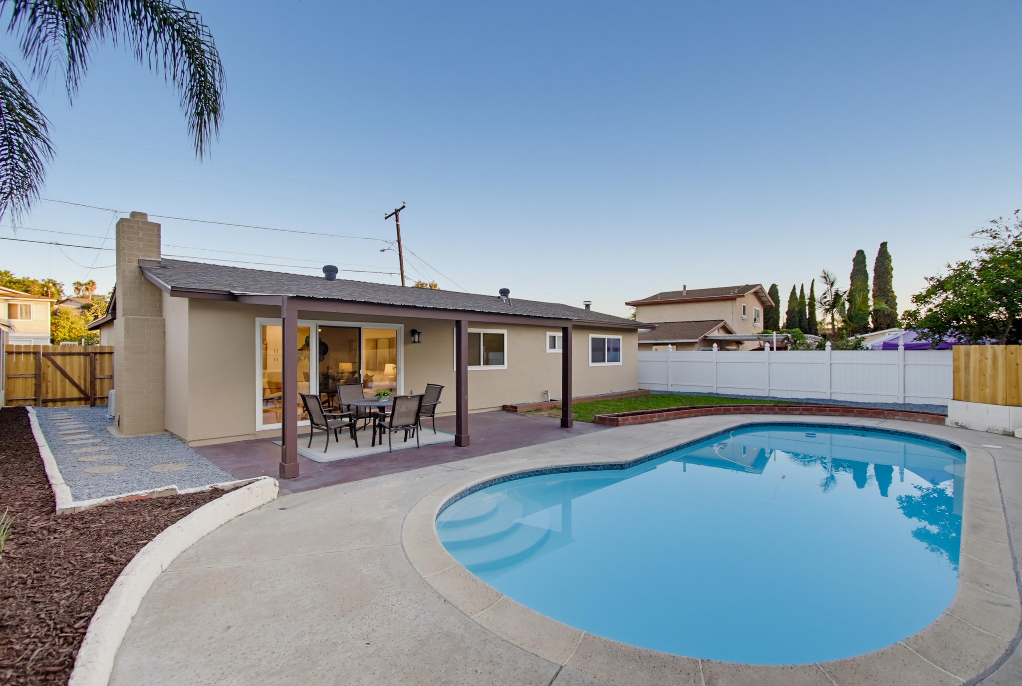 Virtual tour photo 54 of 63 for 1562 Oleander Ave