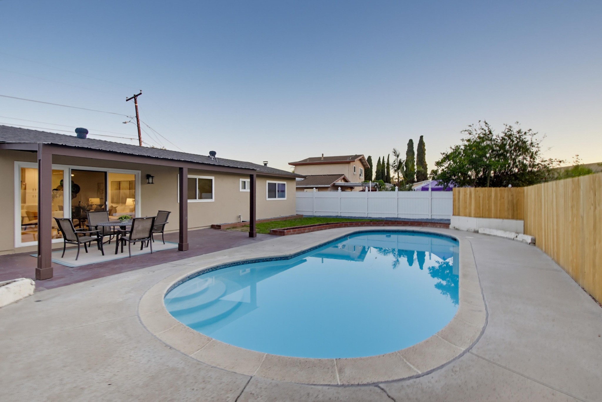 Virtual tour photo 55 of 63 for 1562 Oleander Ave