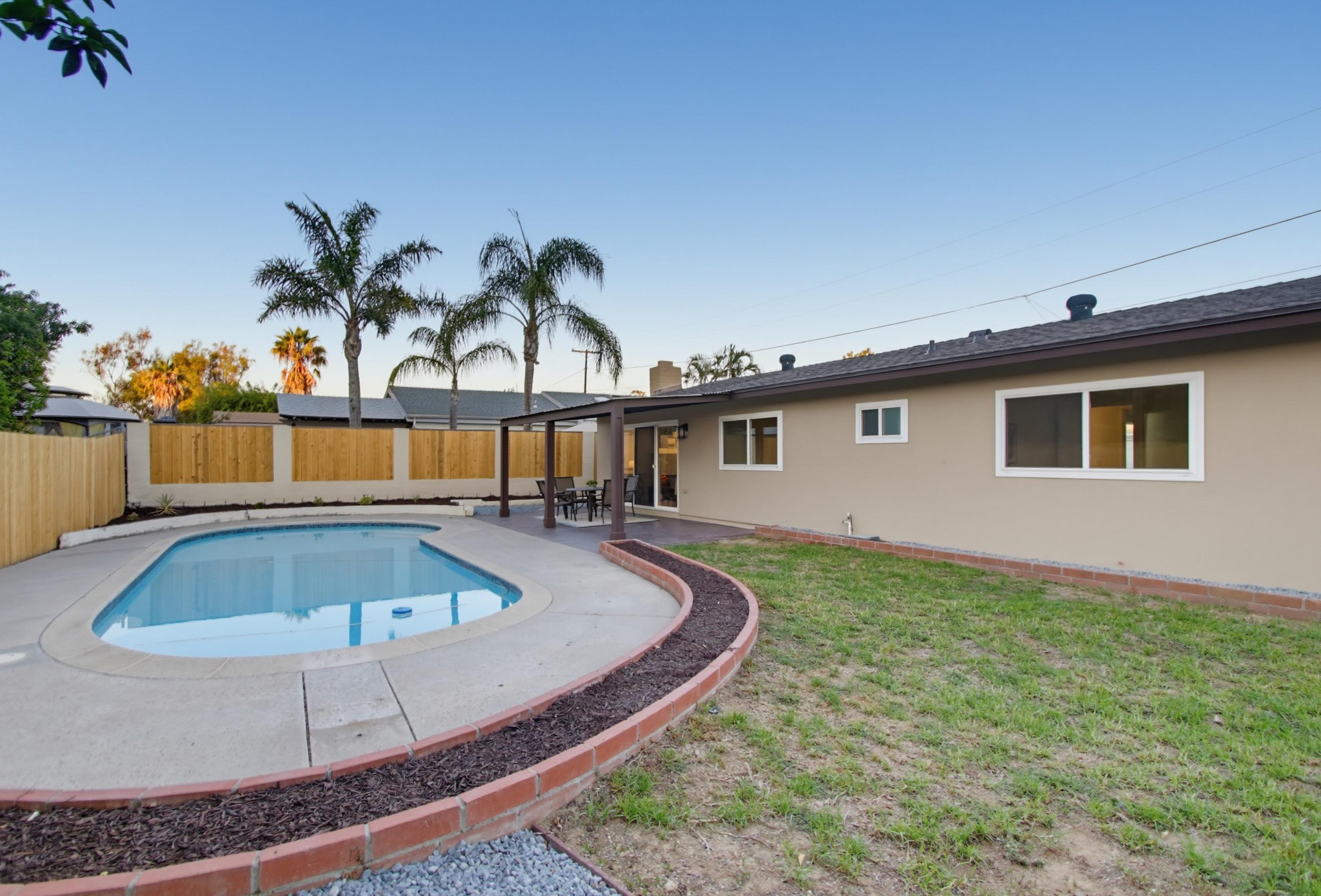 Virtual tour photo 60 of 63 for 1562 Oleander Ave