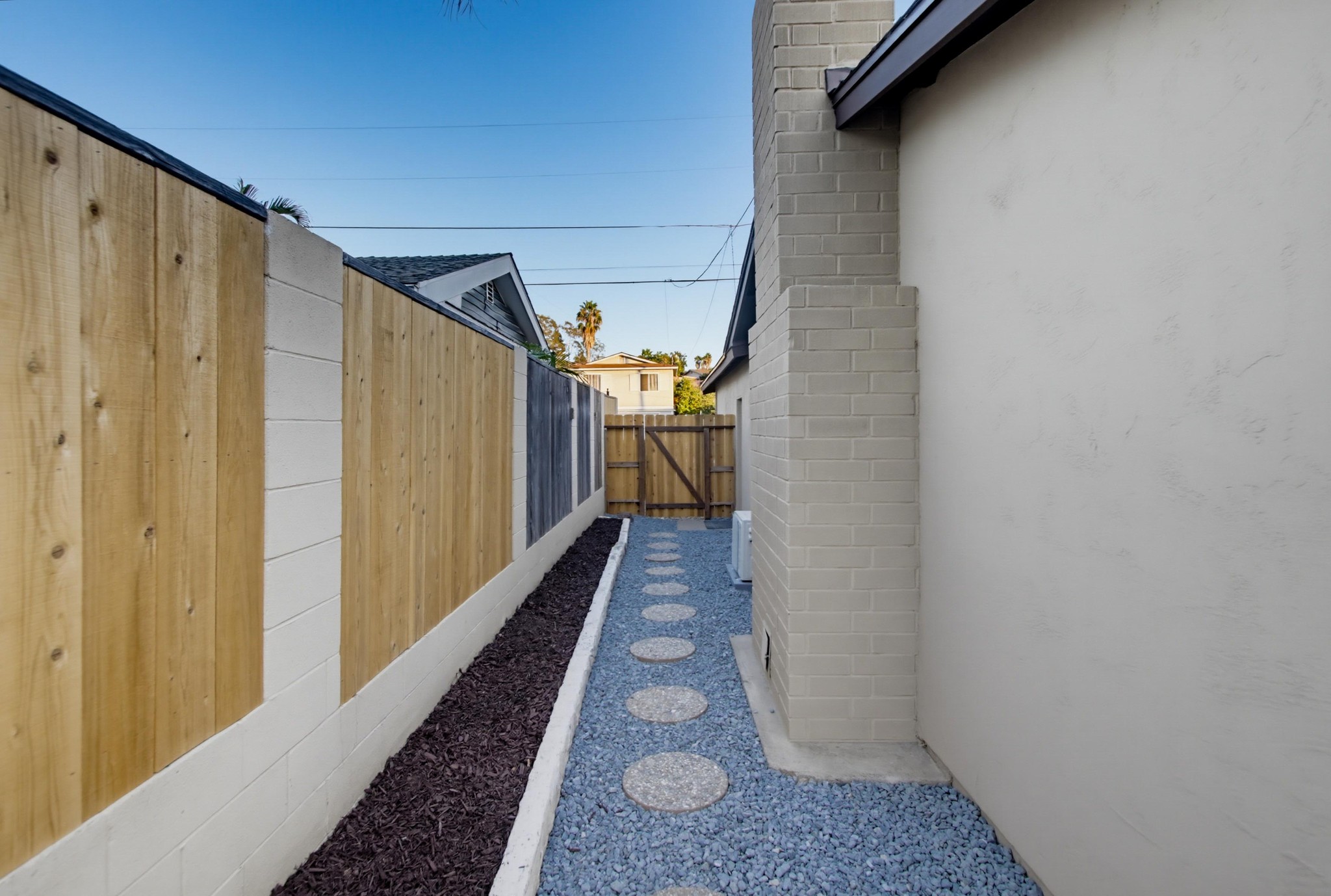 Virtual tour photo 64 of 63 for 1562 Oleander Ave