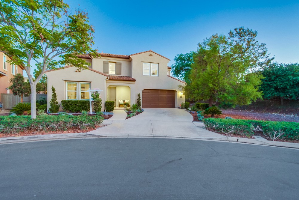Virtual tour photo 3 of 146 for 15621 Beltaire Ln