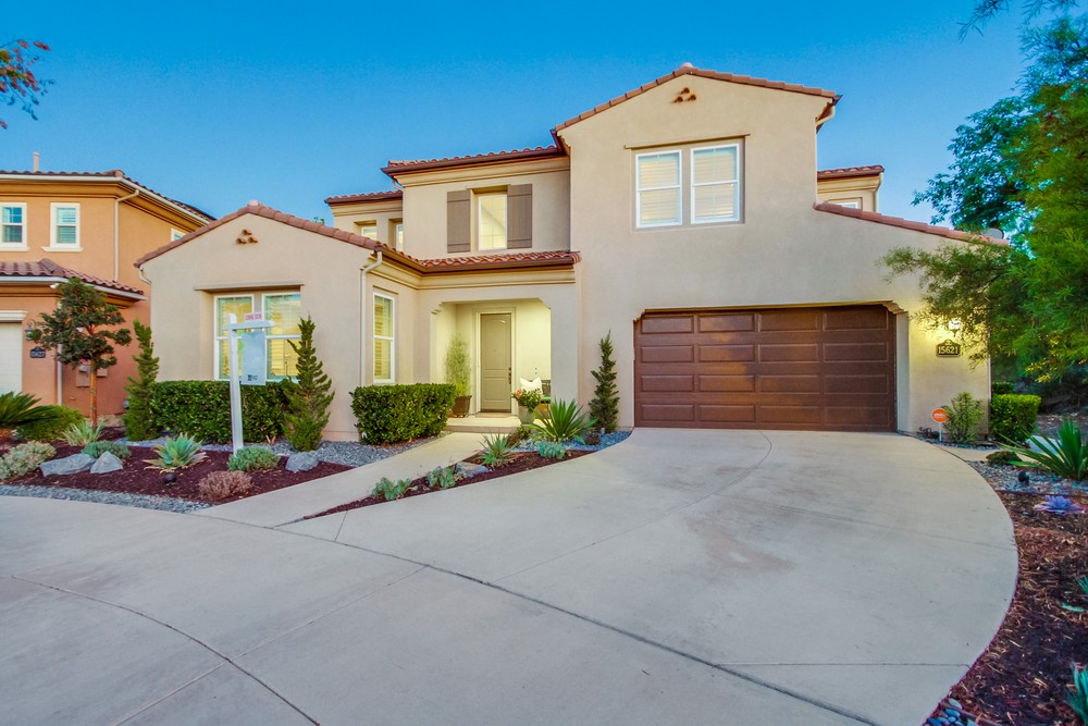 Virtual tour photo 5 of 146 for 15621 Beltaire Ln